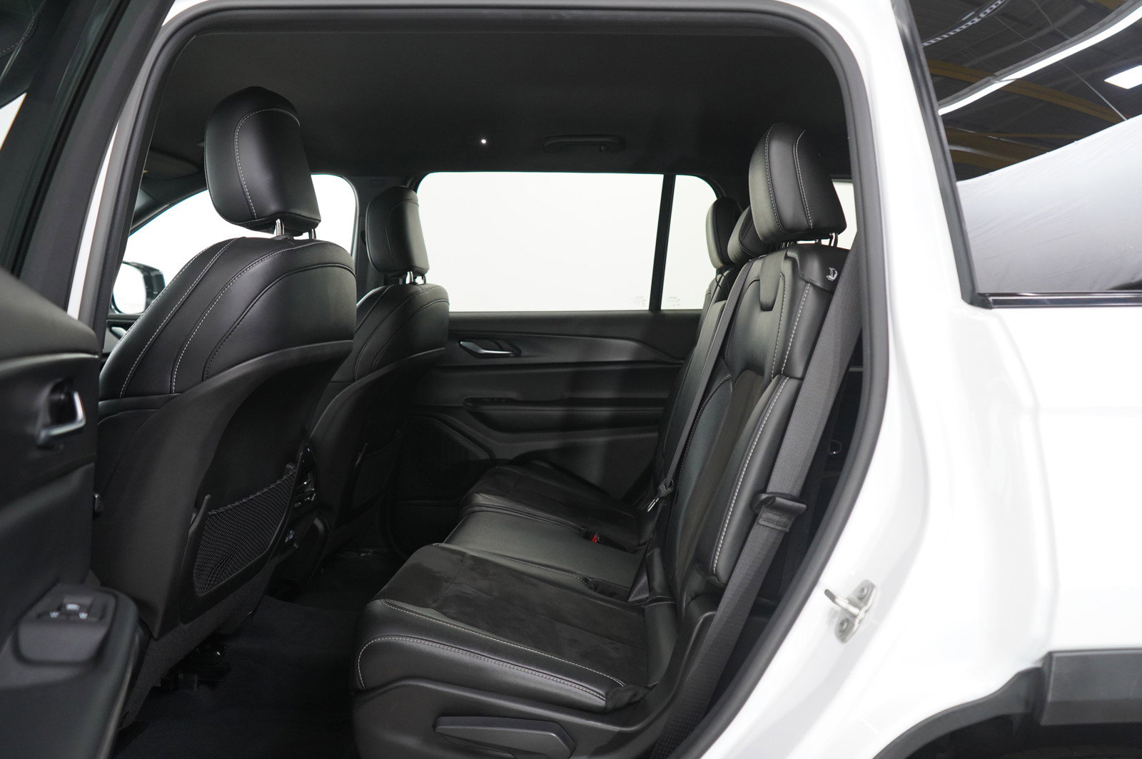 2023 Jeep Grand Cherokee Altitude photo 19