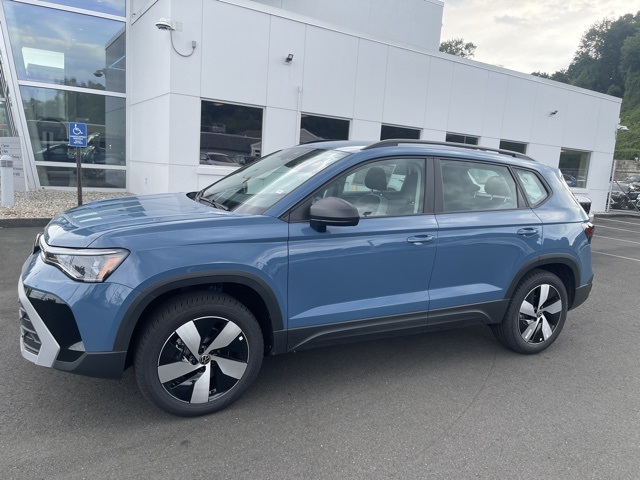 2025 Volkswagen Taos S photo 2