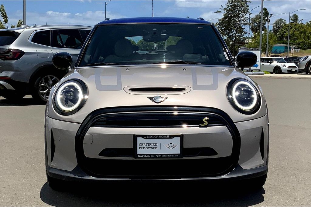 Image 4 of Certified Used 2022 MINI ELECTRIC HARDTOP 2 DOOR SIGNATURE PLUS