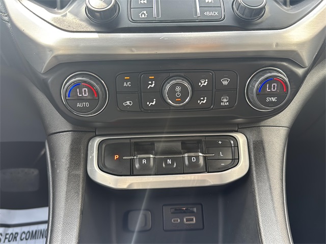 2023 Gmc Acadia SLT photo 14
