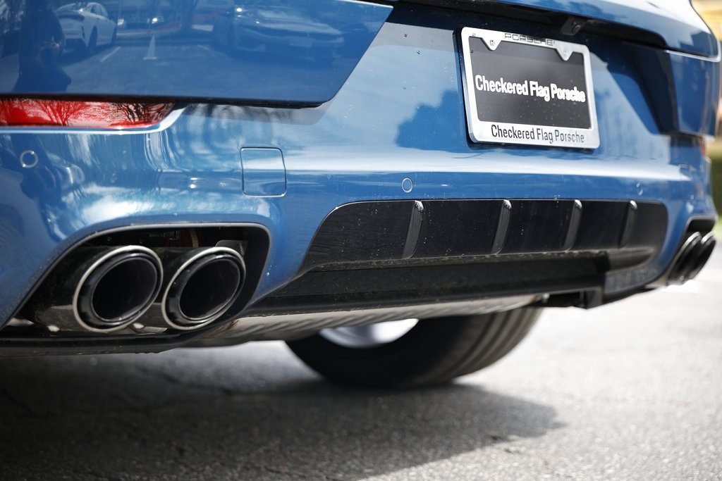 2025 Porsche Cayenne photo 15