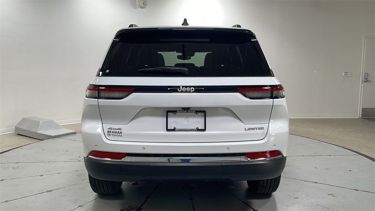 2024 Jeep Grand Cherokee Limited photo 2