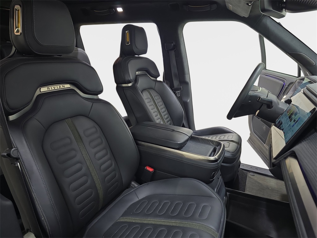 2023 Rivian R1S Adventure photo 10