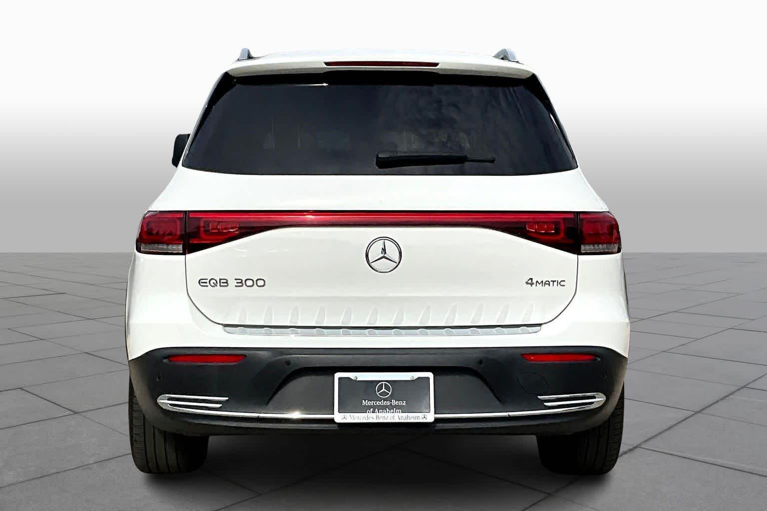 2023 Mercedes Benz EQB 300 4MATIC photo 3