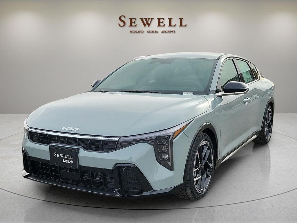 2025 Kia K4 GT-Line's photo