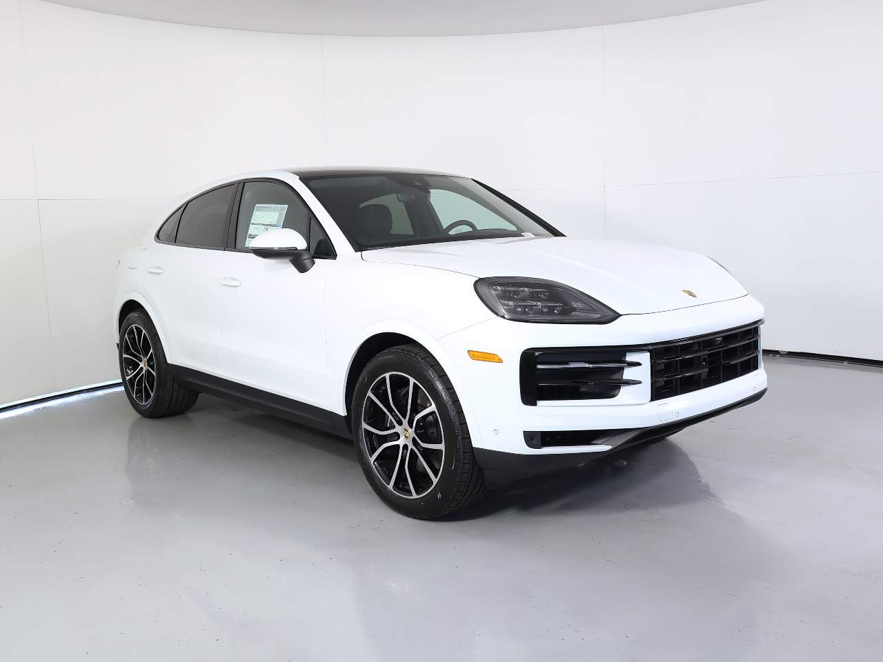 2025 Porsche Cayenne Coupe photo 9