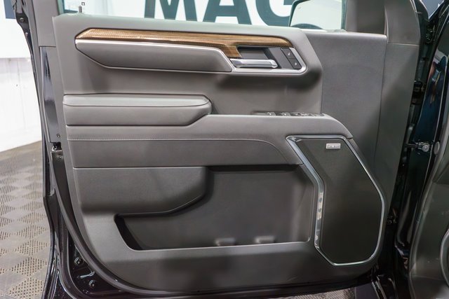 2026 Chevrolet Silverado 1500 RST photo 9