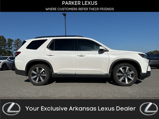 2025 Honda Pilot Elite's photo