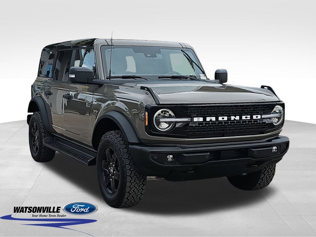 2025 Ford Bronco 4-Door Outer Banks's photo