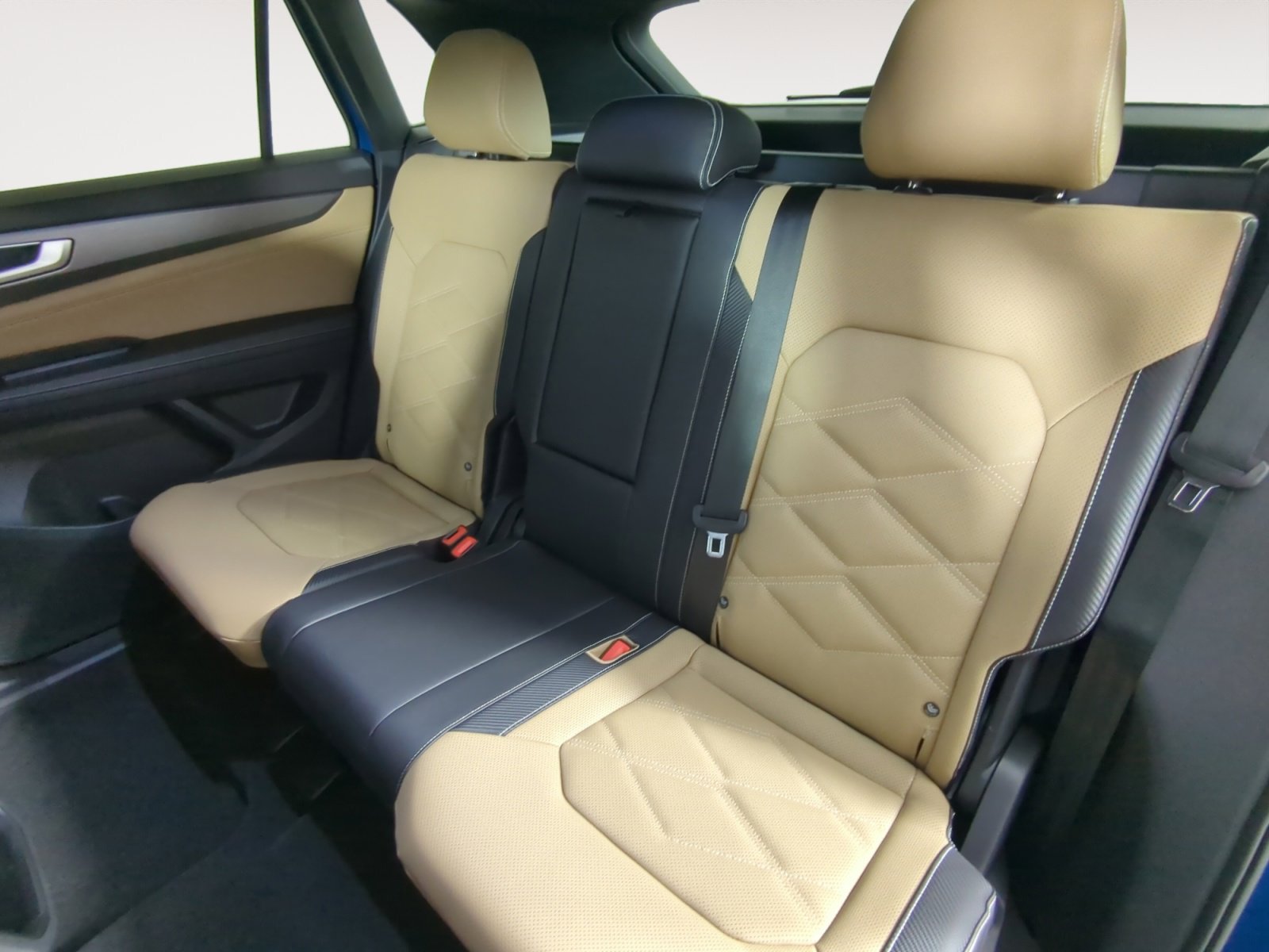 2025 Volkswagen Atlas Cross Sport SE photo 15