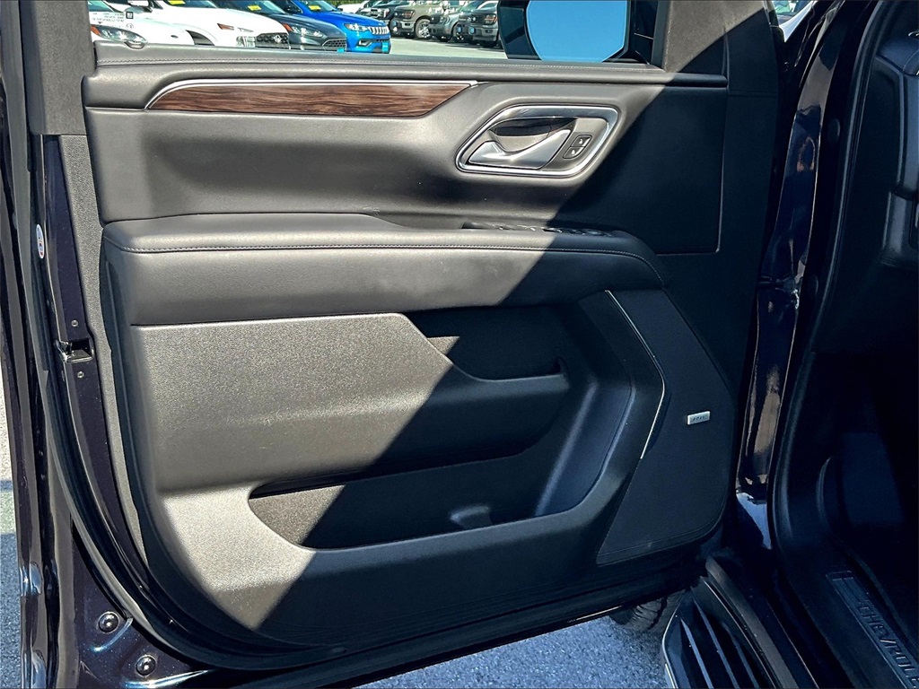 2022 Chevrolet Tahoe LT photo 9