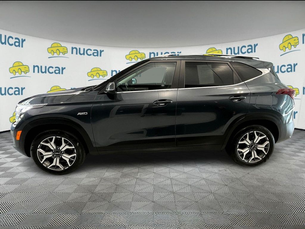 2023 Kia Seltos EX photo 4
