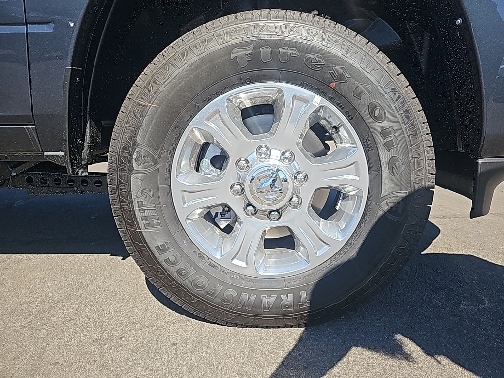 2025 Ram 2500 Big Horn photo 9