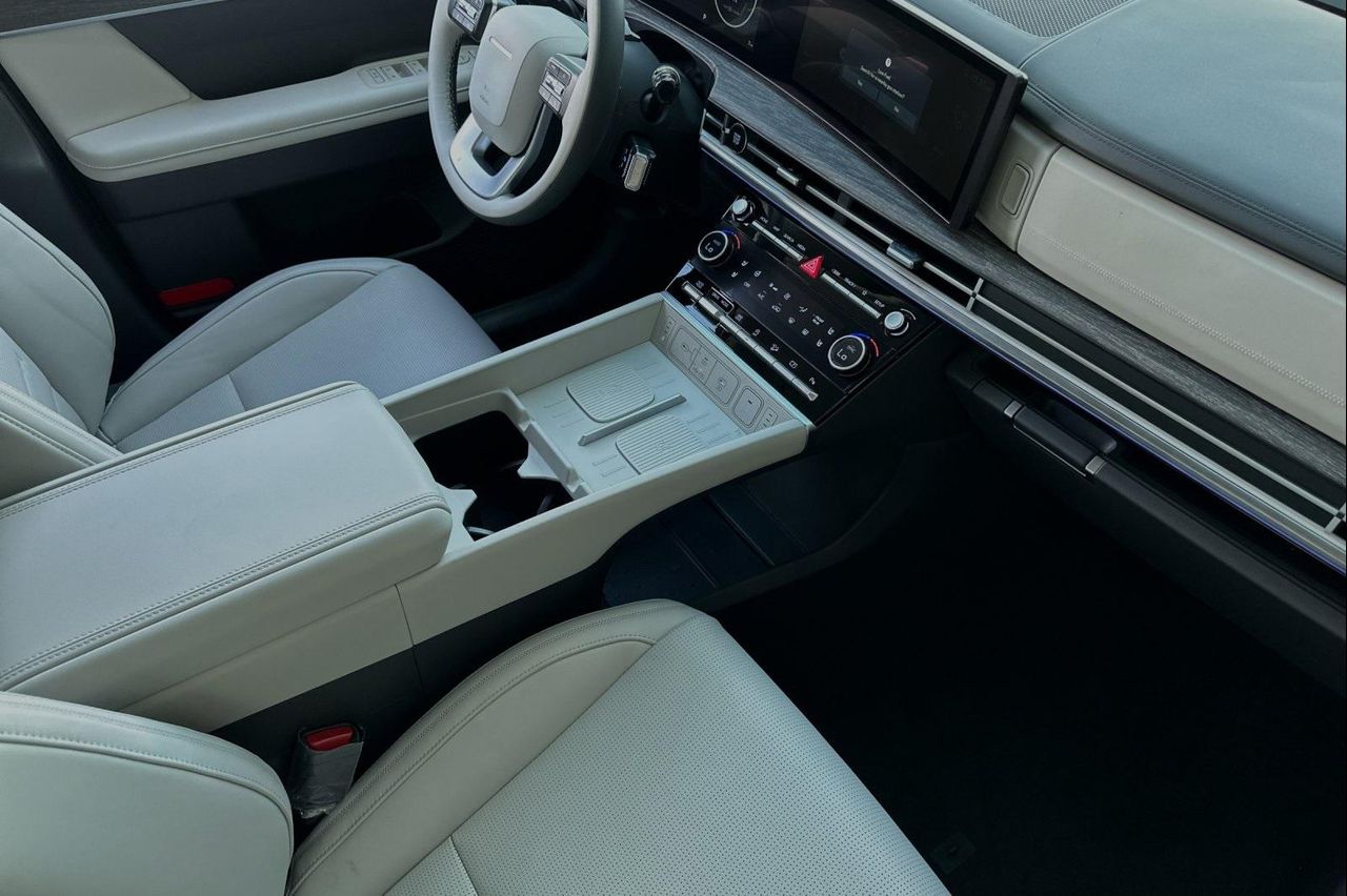 2025 Hyundai Santa Fe Calligraphy photo 15