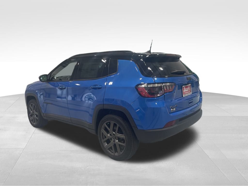 2025 Jeep Compass Limited photo 3