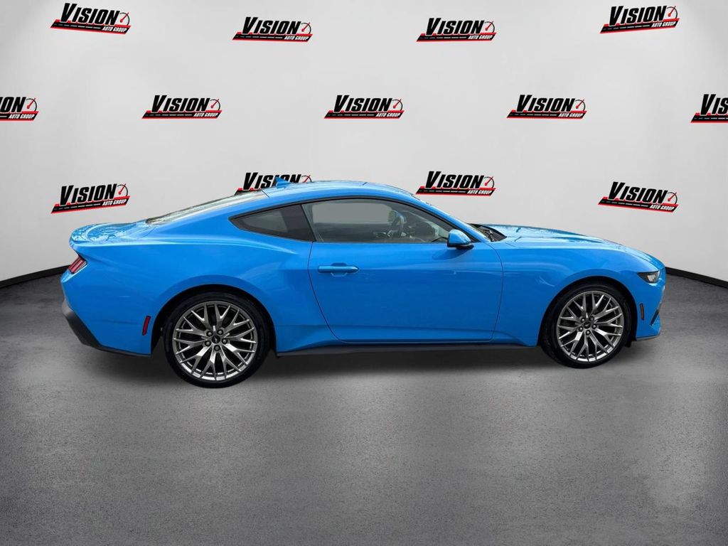 2024 Ford Mustang EcoBoost Premium photo 4