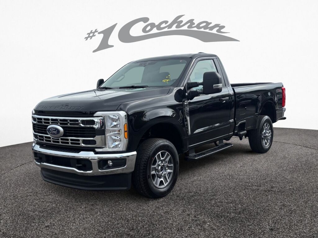 2025 Ford F-250 XLT photo 3