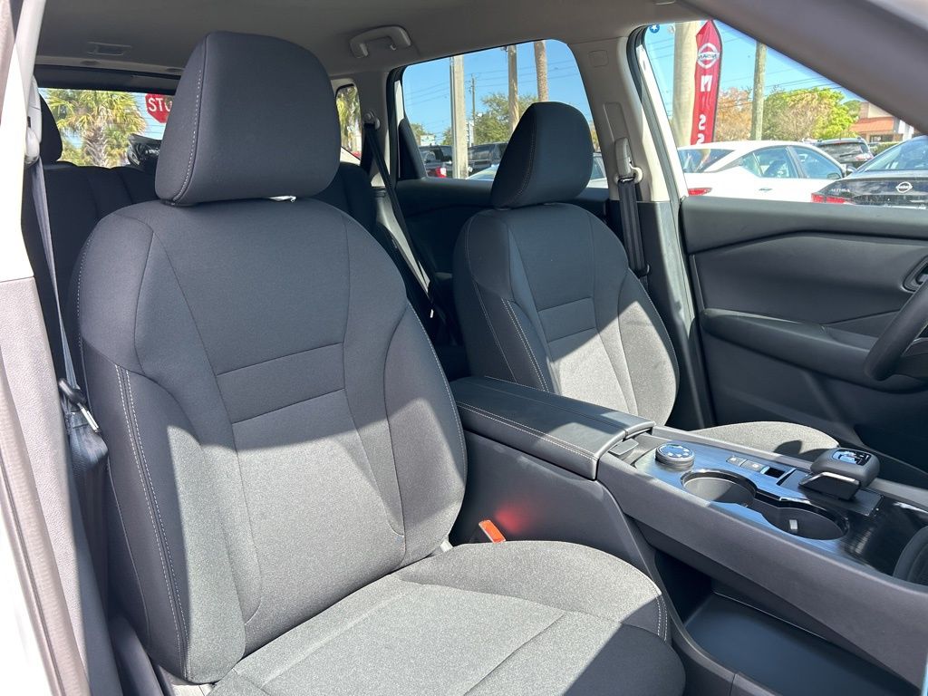 2025 Nissan Rogue S photo 37