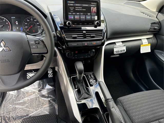 2024 Mitsubishi Eclipse Cross LE Ralliart photo 18
