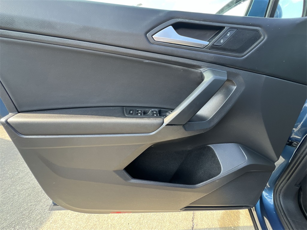 2019 Volkswagen Tiguan SE photo 30