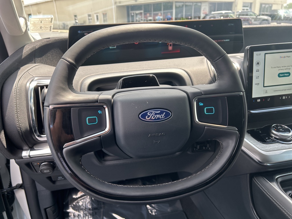 2025 Ford Expedition Platinum MAX photo 25