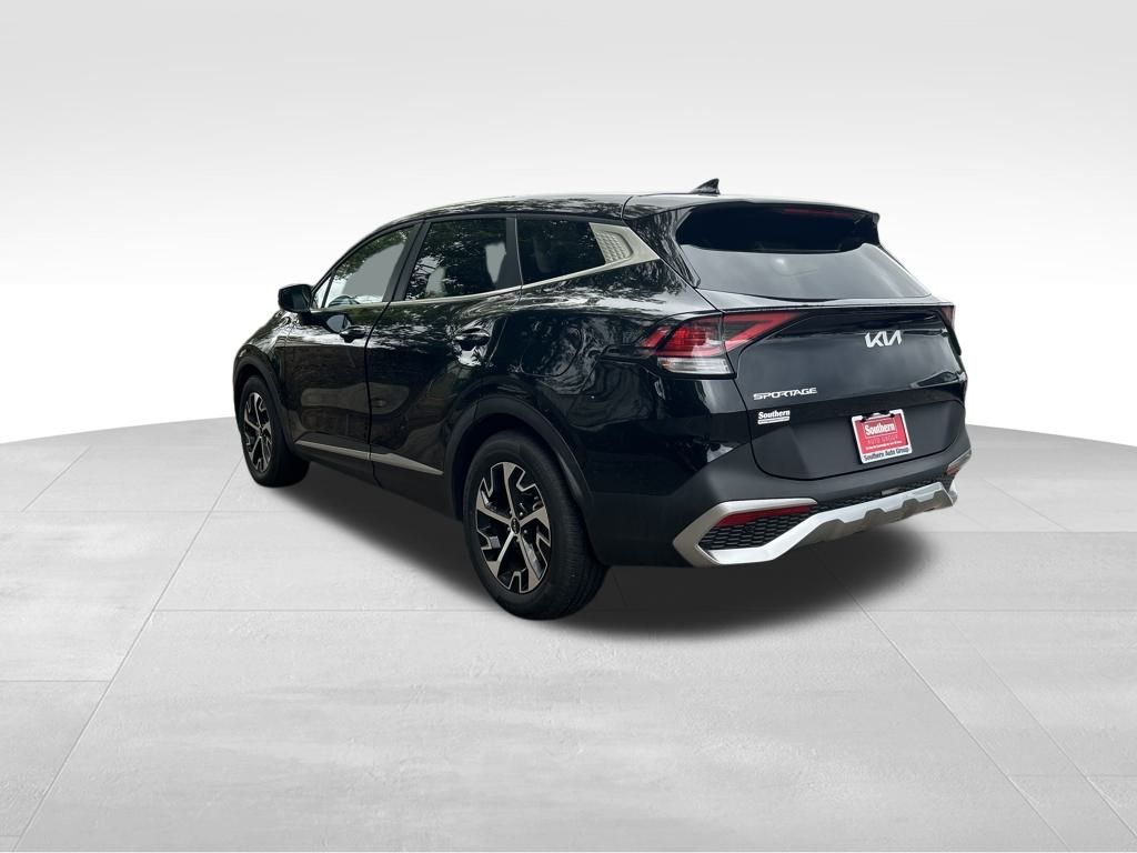 2023 Kia Sportage EX photo 3