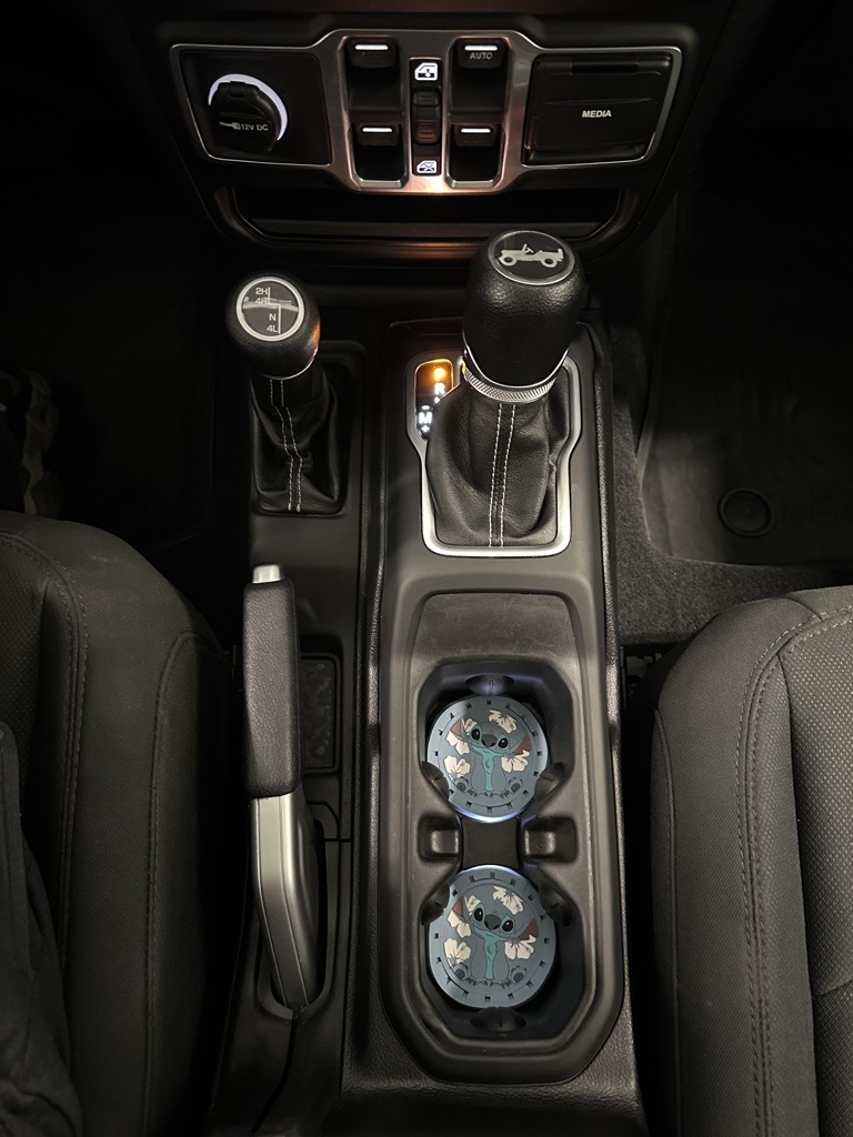 2018 Jeep Wrangler Unlimited Sahara photo 14