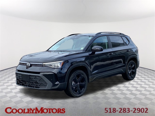 2026 Volkswagen Taos SE Black's photo