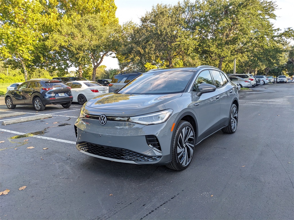 2025 Volkswagen ID.4 Pro Plus photo 2