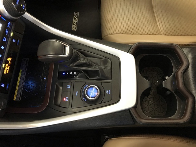 2020 Toyota RAV4 Hybrid Limited photo 20