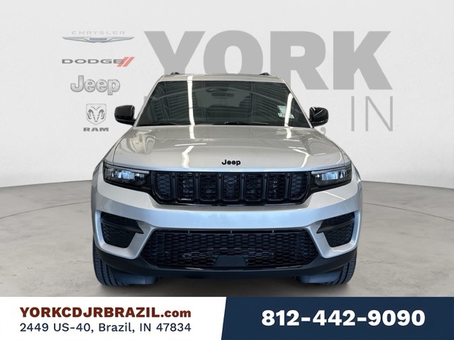 2025 Jeep Grand Cherokee Altitude photo 4