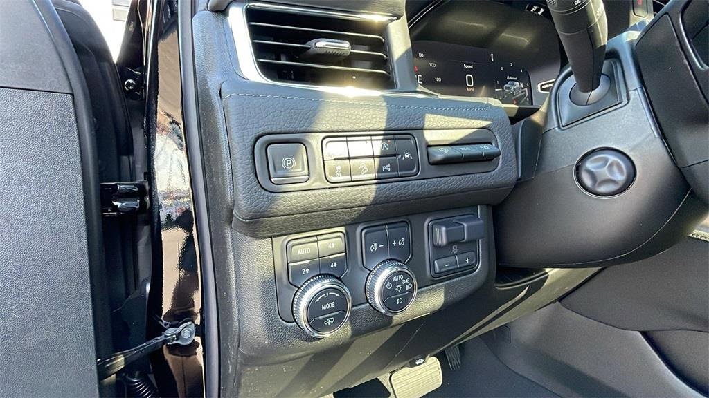 2024 Gmc Yukon XL Denali photo 12