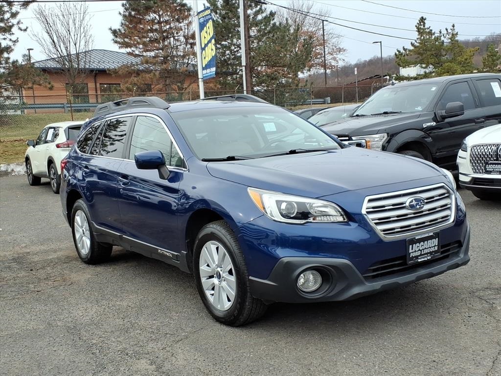 2016 Subaru Outback Premium's photo