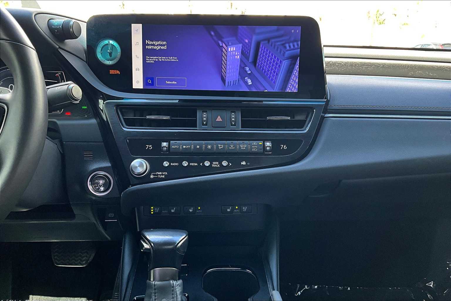 2023 Lexus ES Premium photo 30