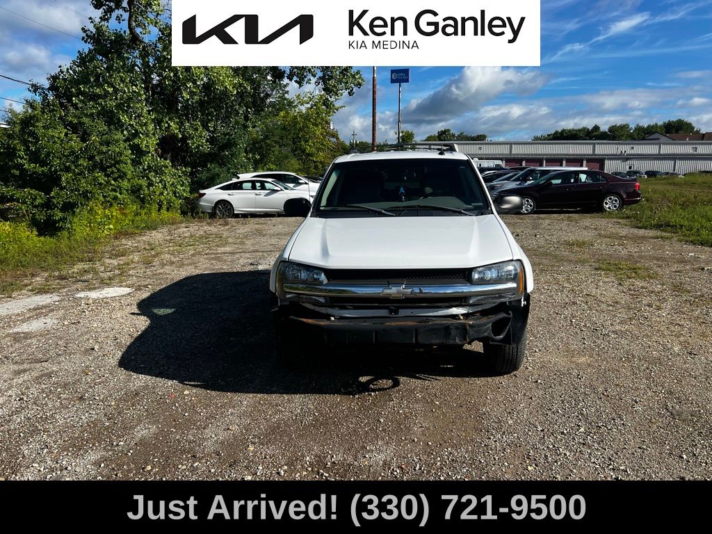 Used 2005 Chevrolet TrailBlazer LS with VIN 1GNDS13S752295745 for sale in Medina, OH