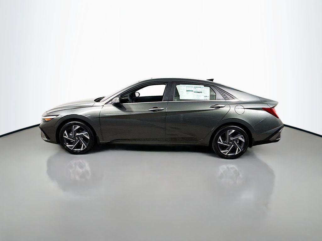 2025 Hyundai Elantra Hybrid Limited photo 4