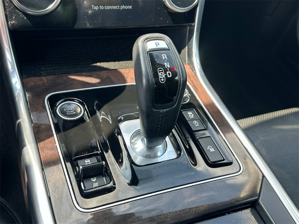 2020 Jaguar XE S photo 21