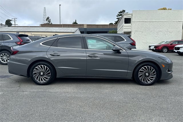 2023 Hyundai Sonata Hybrid SEL photo 2