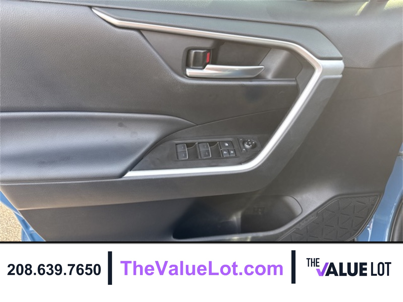 2023 Toyota RAV4 Hybrid SE photo 21