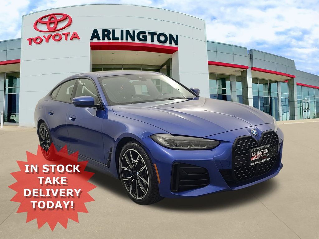 2022 BMW 4 Series 430i's photo