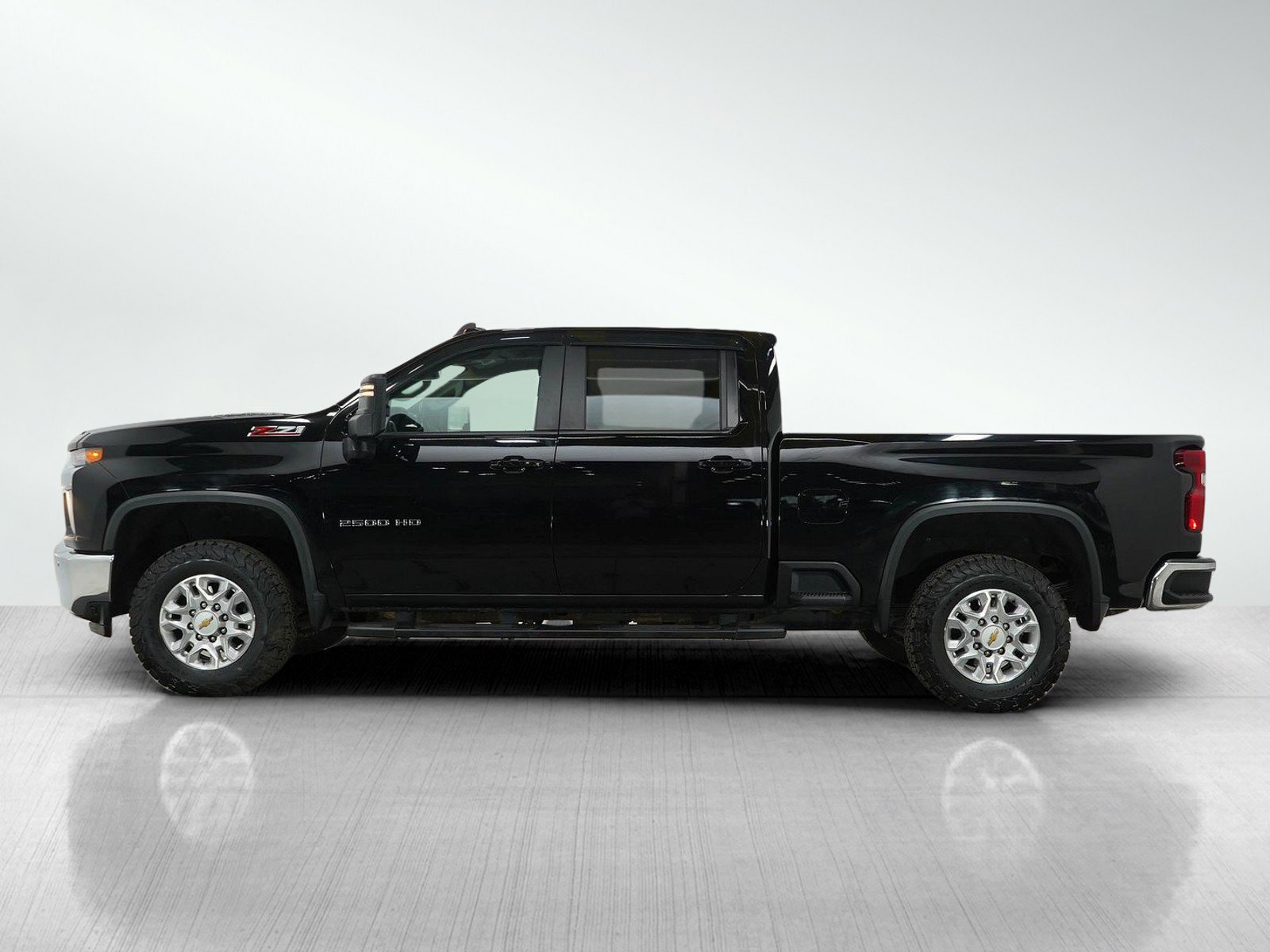 Used 2021 Chevrolet Silverado 2500HD LT with VIN 1GC4YNEY7MF195345 for sale in White Bear Lake, Minnesota