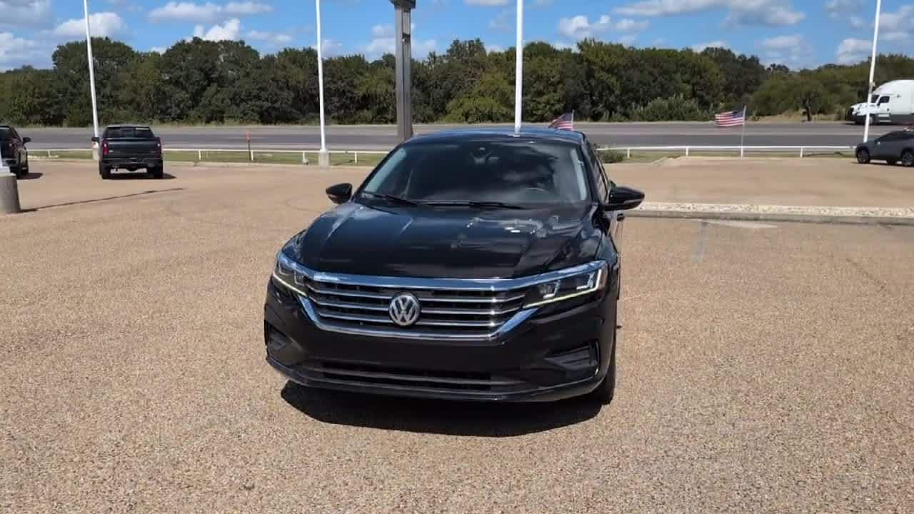 2022 Volkswagen Passat 2.0T SE photo 3