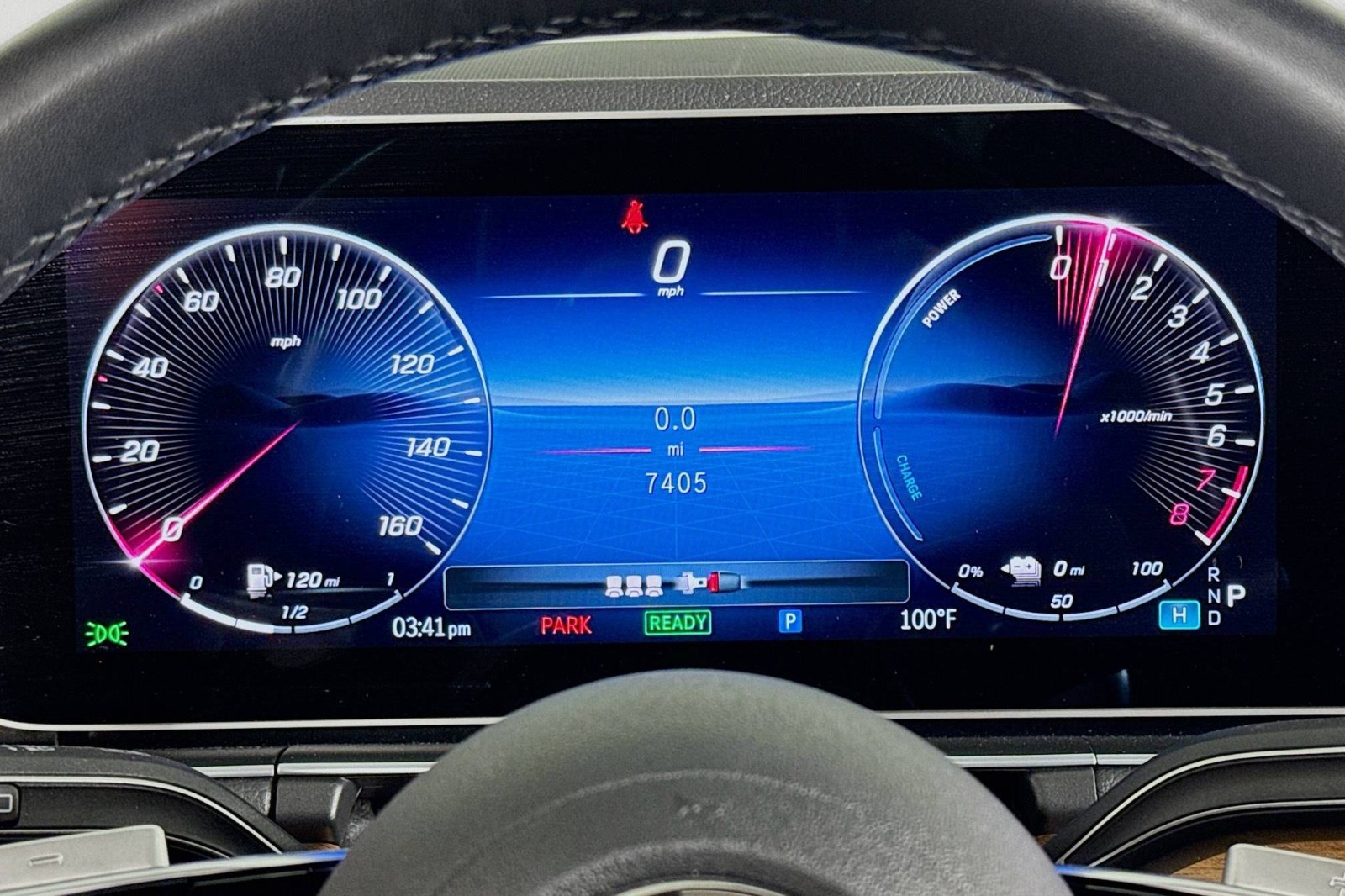 2025 Mercedes Benz GLE 450e photo 16