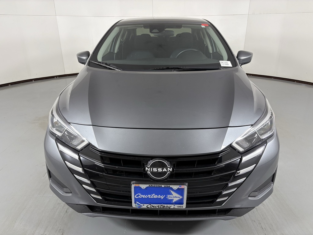 2023 Nissan Versa 1.6 SV photo 3