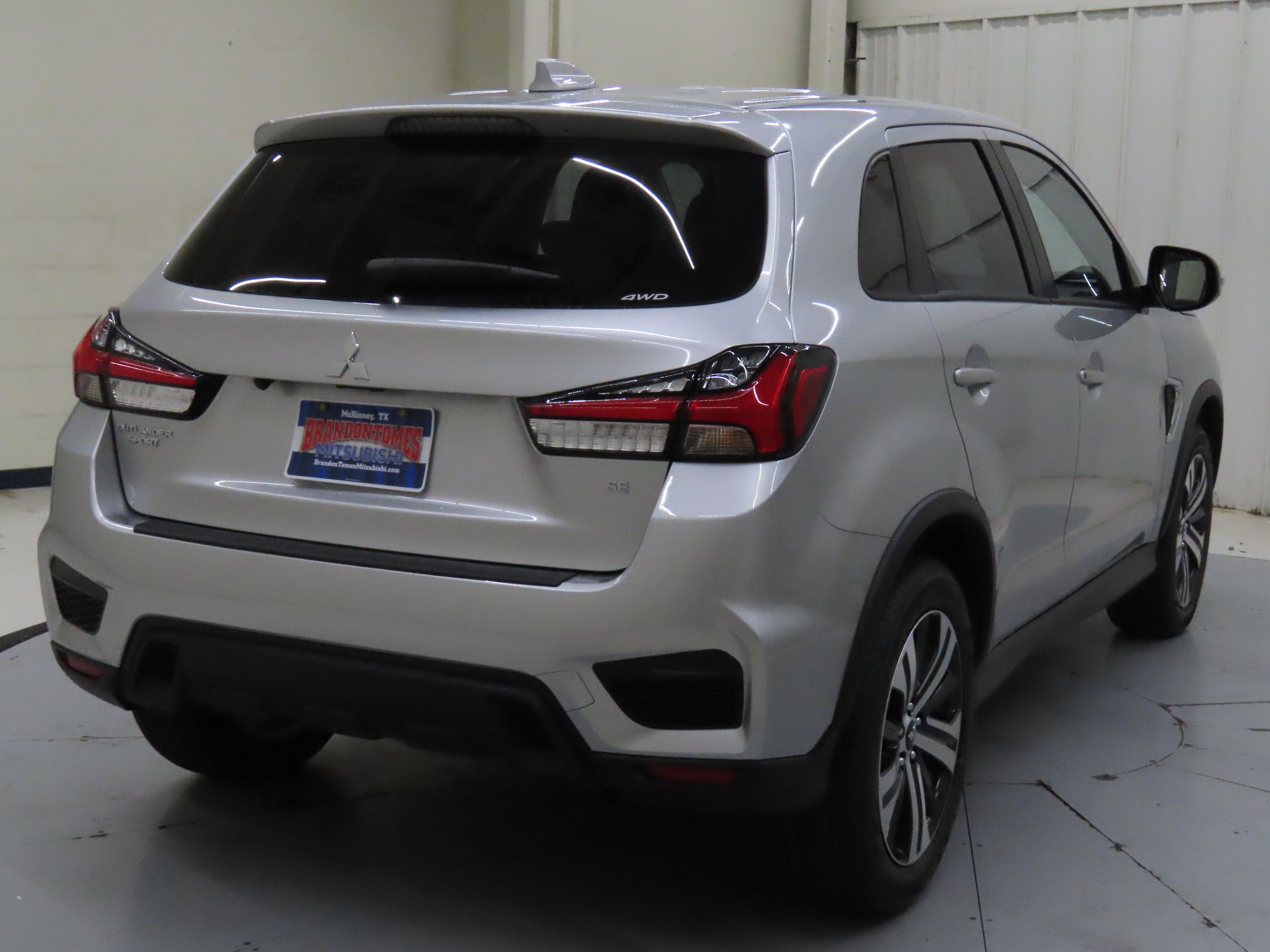 2025 Mitsubishi Outlander Sport SE photo 3