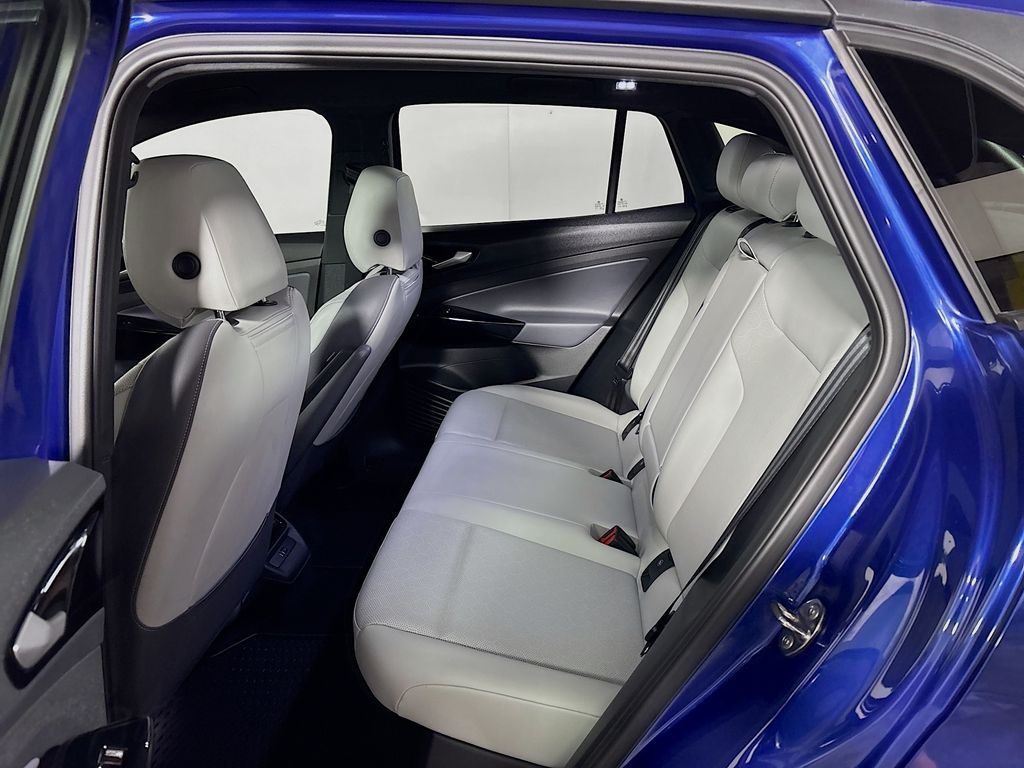 2022 Volkswagen ID.4 Pro S photo 18