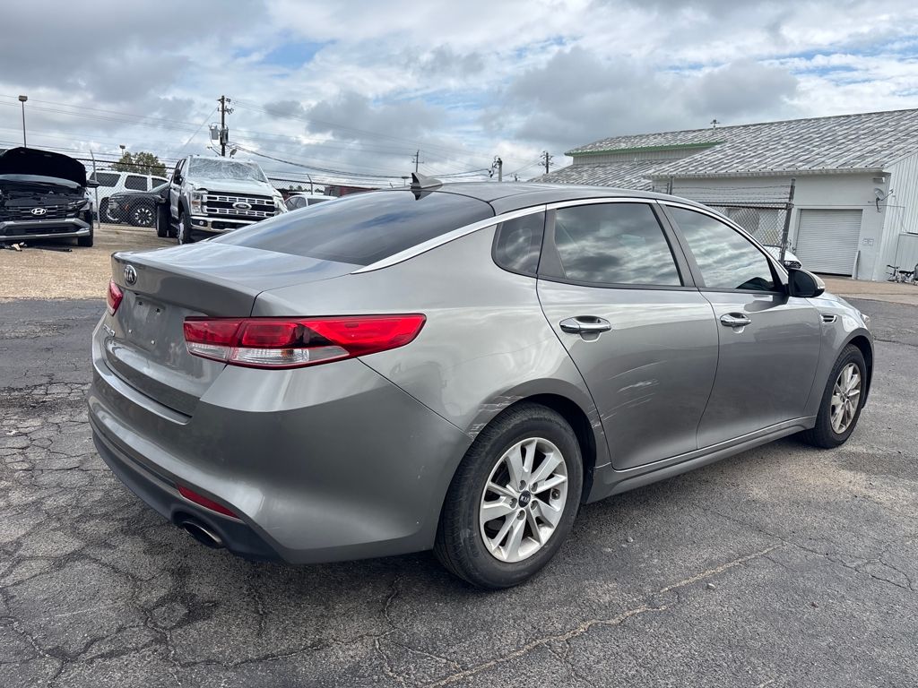 2018 Kia Optima LX photo 4