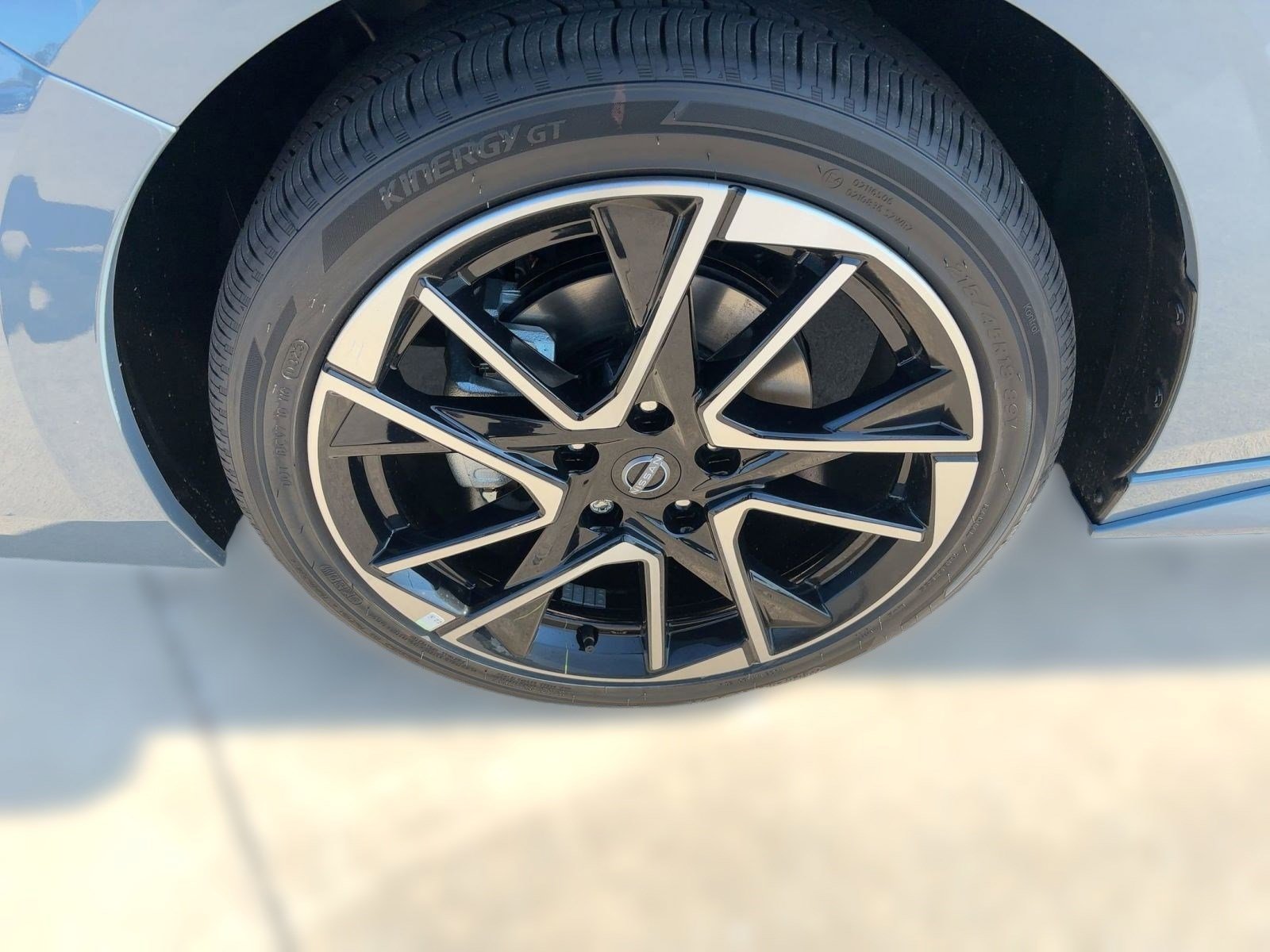 2025 Nissan Sentra SR photo 11