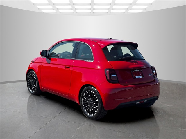 2024 Fiat 500e photo 5