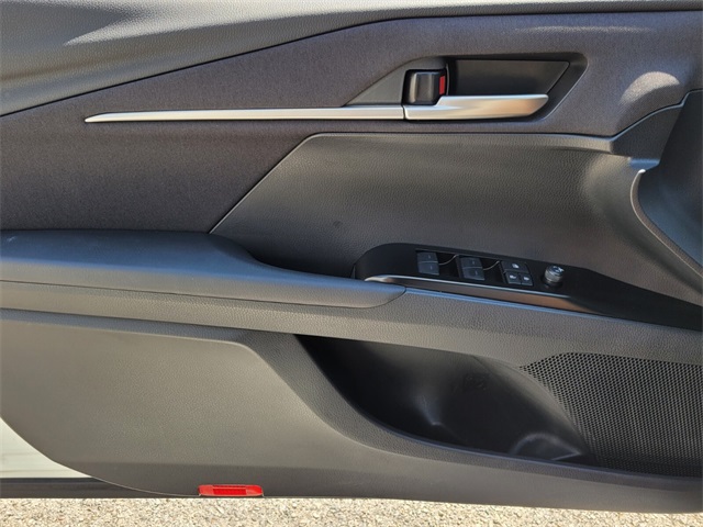 2025 Toyota Camry LE photo 23